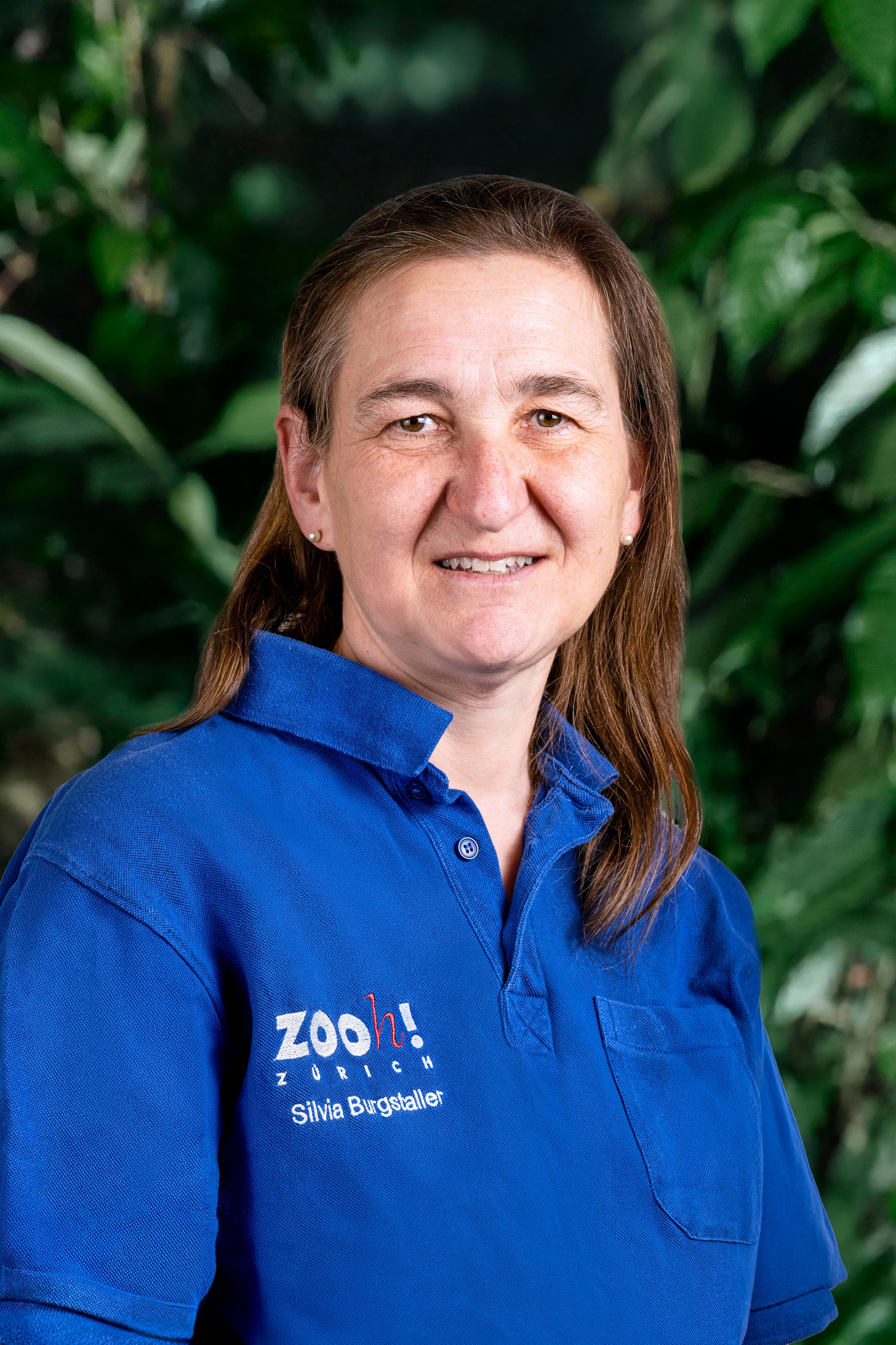 Portraitbild von Silvia Burgstaller, Administration Tierpräsentationen & Veterinärdienst Zoo Zürich.