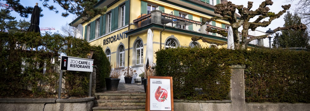 Aussenansicht des Zoo Caffè & Ristorante, aufgenommen im Januar 2025