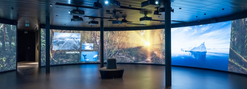 360° cinema in the Centre of nature conservation of Zoo Zurich.