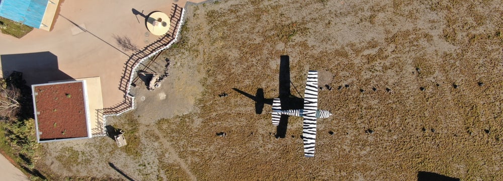 Lewa Airstrip in der Lewa Savanne im Zoo Zürich.