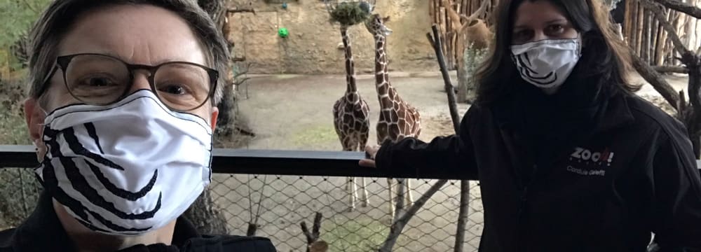 Nicole Schnyder (l.) mit Cordula Galeffi und Giraffendamen.