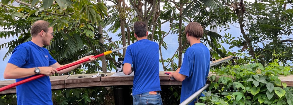 Foto: Zoo Zürich, Leyla Davis Forschungsteam ETH BiodivX bei Tests im Masoala Regenwald des Zoo Zürich.