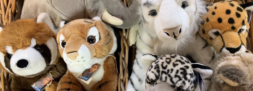 Foto: Zoo Zürich, Samantha Falivena Plüschtiere im Zooshop des Zoo Zürich.