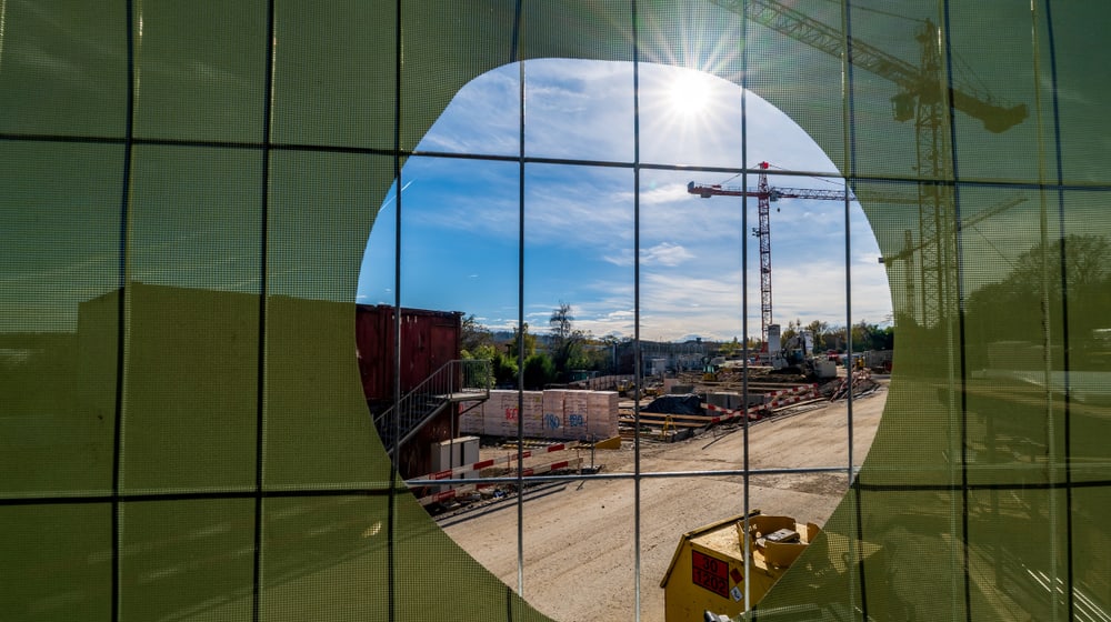 Blick auf die Baustelle für die Pantanal Voliere im Zoo Zürich im Oktober 2024.