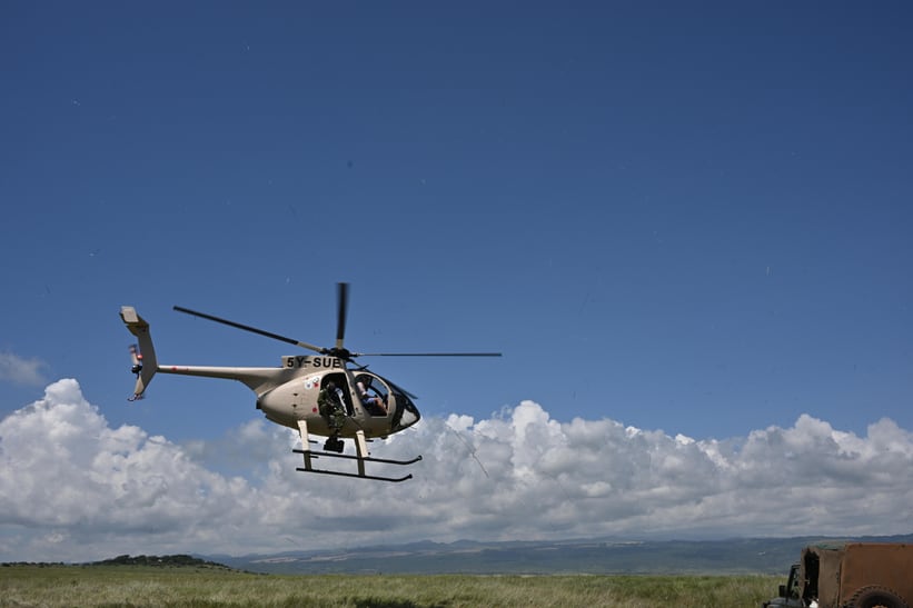 Helikopter im Schutzgebiet Lewa