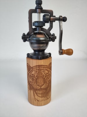 Gewürzmühle im Antiquen Look