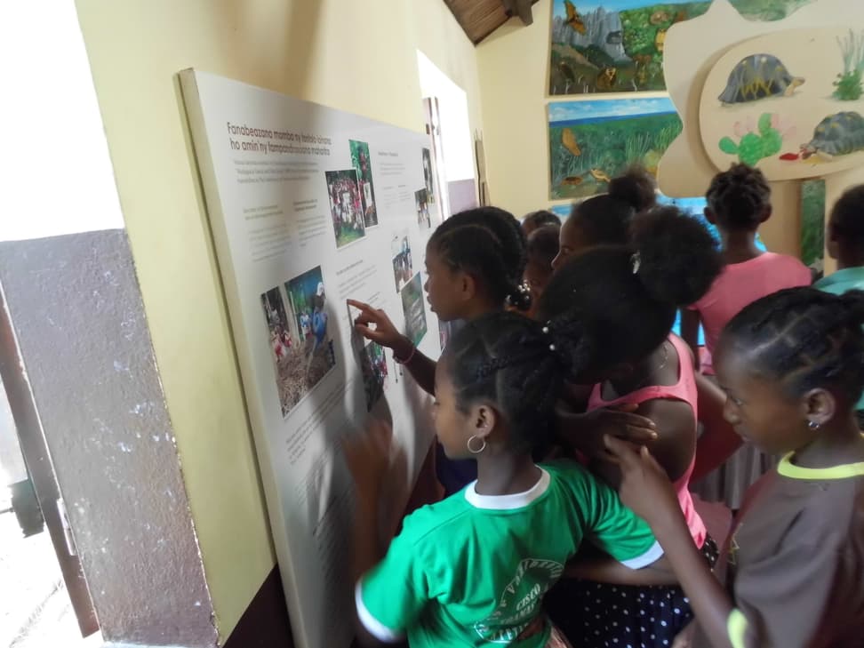 Foto: Madagascar Fauna and Flora Group Besuch im Informationszentrum.