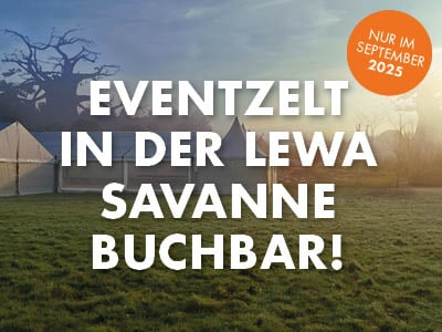 Werbemittel für das Festzelt auf der Dahomey-Wiese neben der Lewa Savanne im Zoo Zürich.