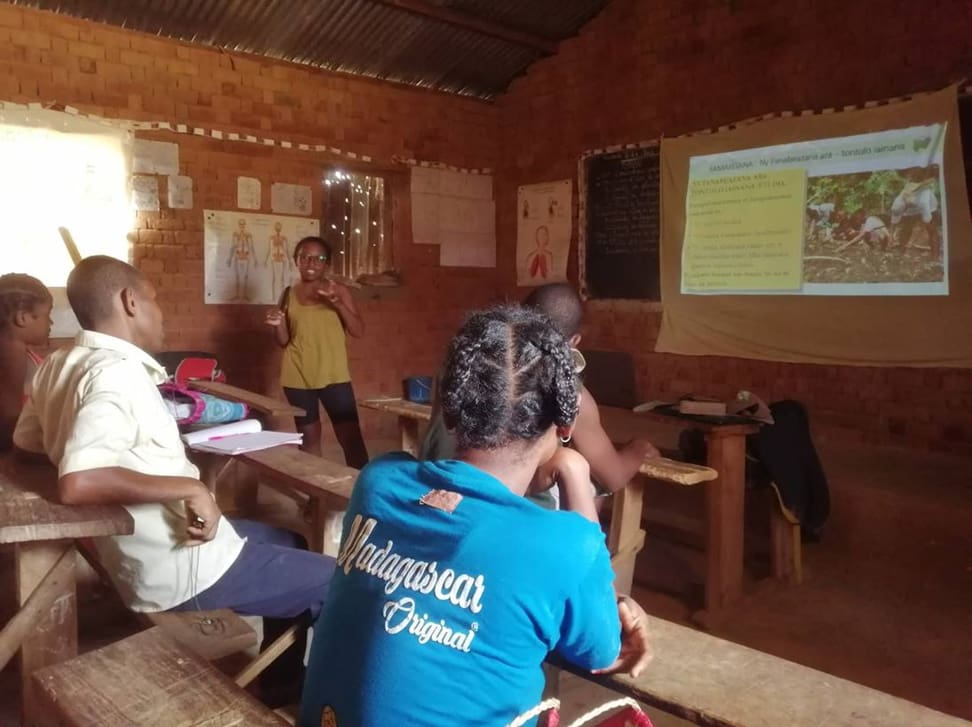 Lehrerausbildung im Open Classroom Projekt des Zoo Zürich in Maroantsetra Madagaskar