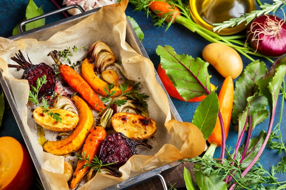 Photo: iStockphoto, Sarsmis Symbolic image for a vegetable meal.