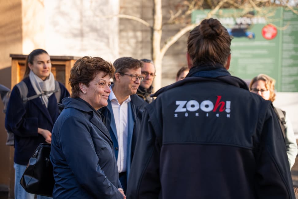 Bildungsdirektorin Silvia Steiner zu Besuch im Zoo Zürich am 11.11.2025.