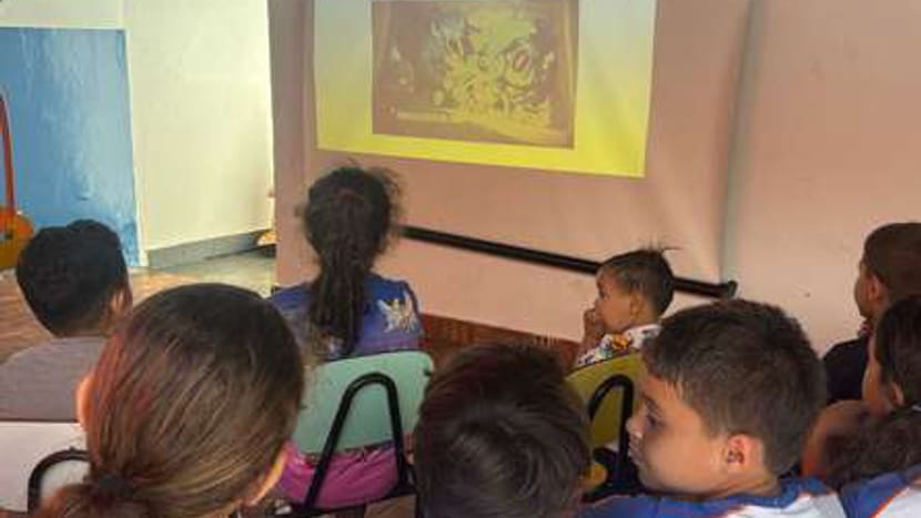 Umweltbildung des Instituto Arara Azul mit der lokalen Bevölkerung in Brasilien.