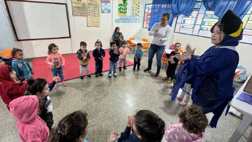 Umweltbildung des Instituto Arara Azul mit der lokalen Bevölkerung in Brasilien.
