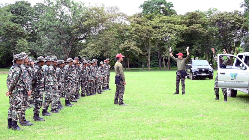 Training des Sicherheitsteams im Kaeng Krachan Nationalpark in Thailand.