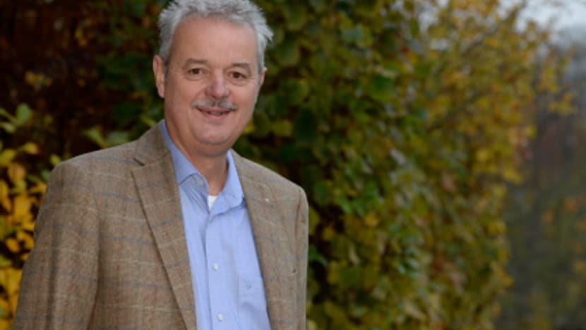 Foto: Zoo Zürich, Martin Bauert Dr. Hans-Peter Stutz, Stiftung Fledermausschutz