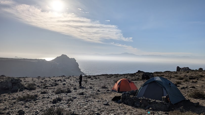Zeltlager an der Küste Chiles