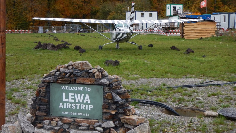 Airstrip in der Lewa Savanne im Zoo Zürich.