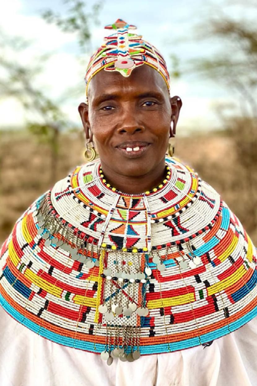 Foto: Northern Rangelands Trust NRT Saranto Lekoloi arbeitet im Beadworks-Programm des NRT.