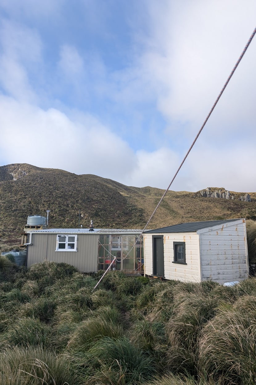 Forschungshütte auf den Antipoden-Inseln.